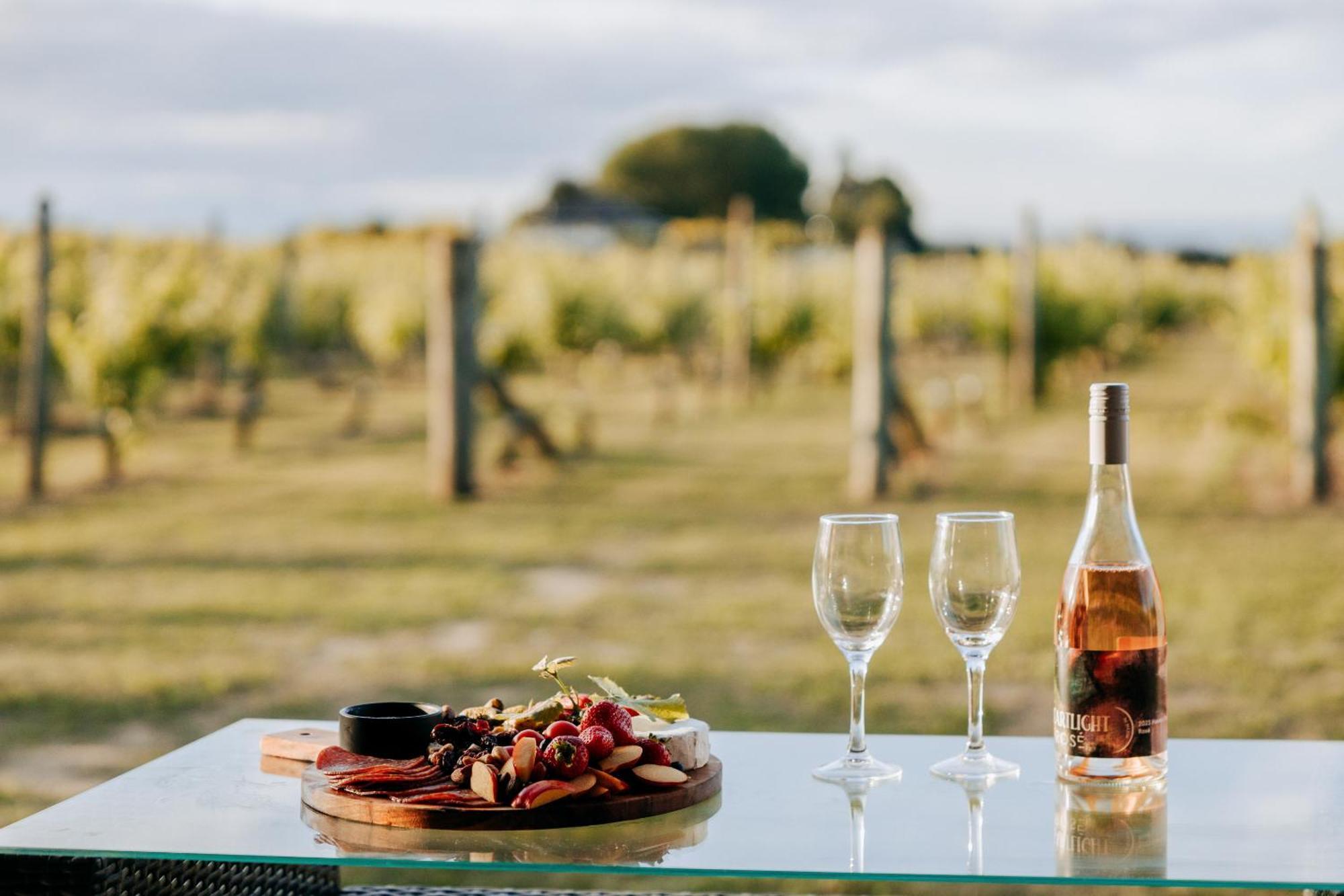 Villas & Vines Glamping Хейстингс Екстериор снимка