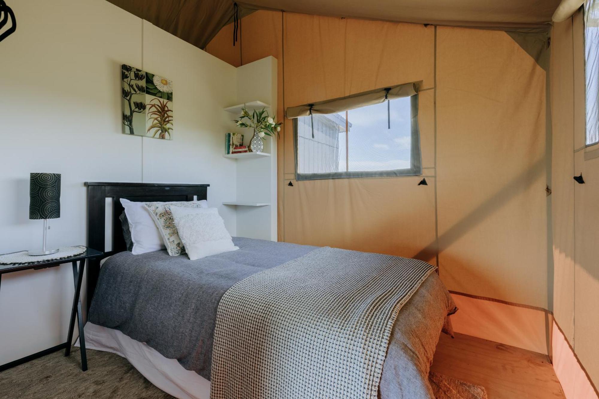 Villas & Vines Glamping Хейстингс Екстериор снимка