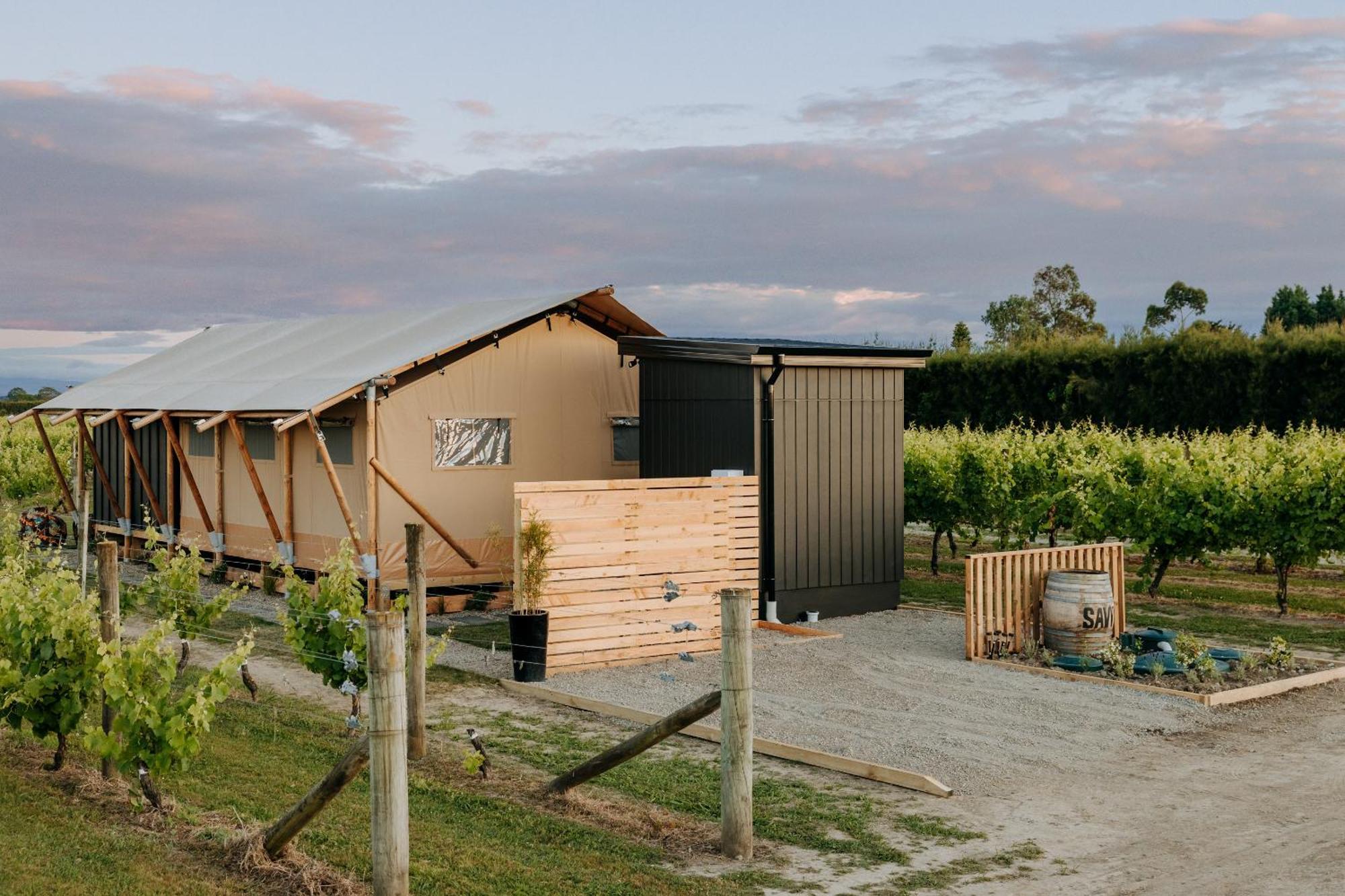 Villas & Vines Glamping Хейстингс Екстериор снимка