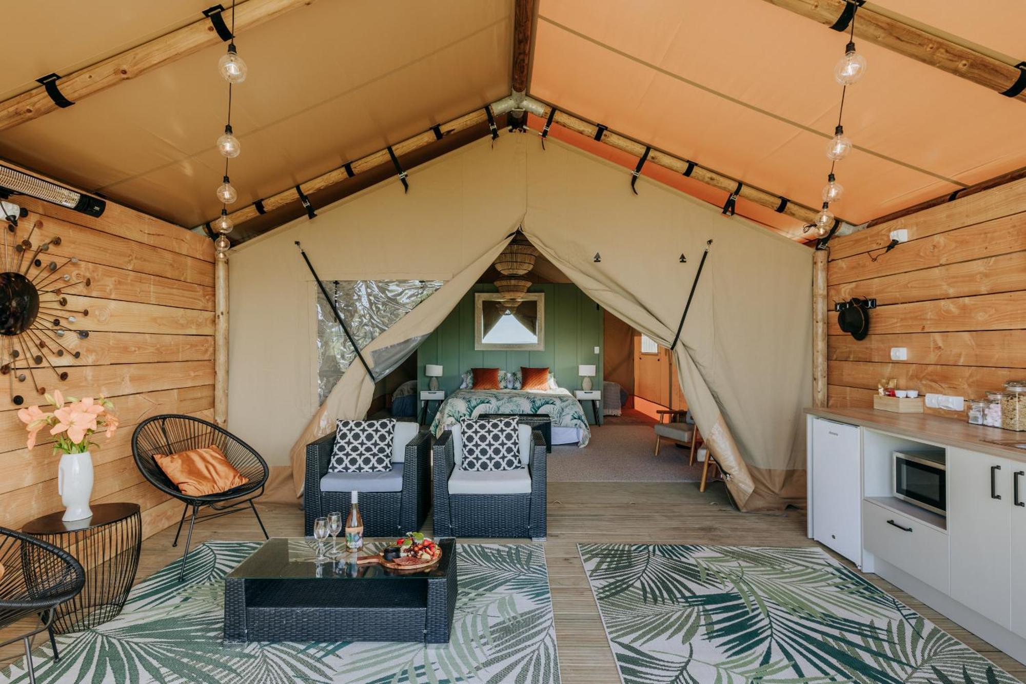 Villas & Vines Glamping Хейстингс Екстериор снимка
