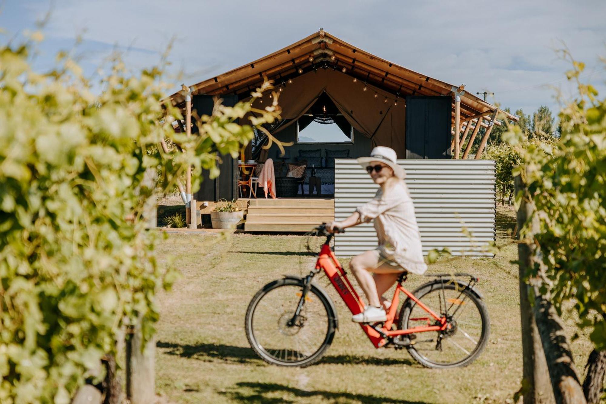 Villas & Vines Glamping Хейстингс Екстериор снимка