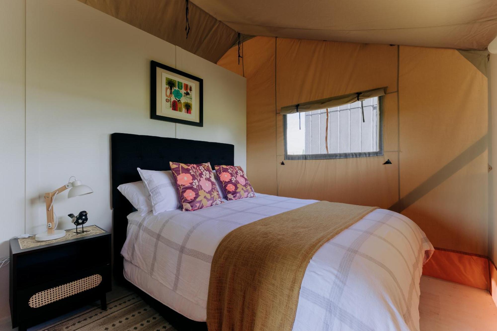 Villas & Vines Glamping Хейстингс Екстериор снимка