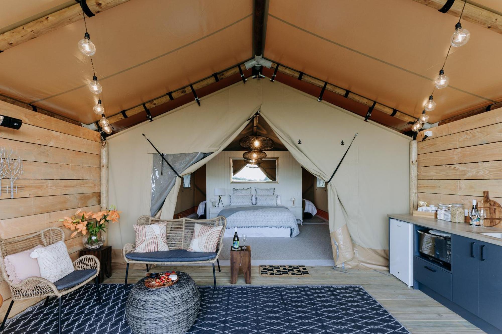 Villas & Vines Glamping Хейстингс Екстериор снимка