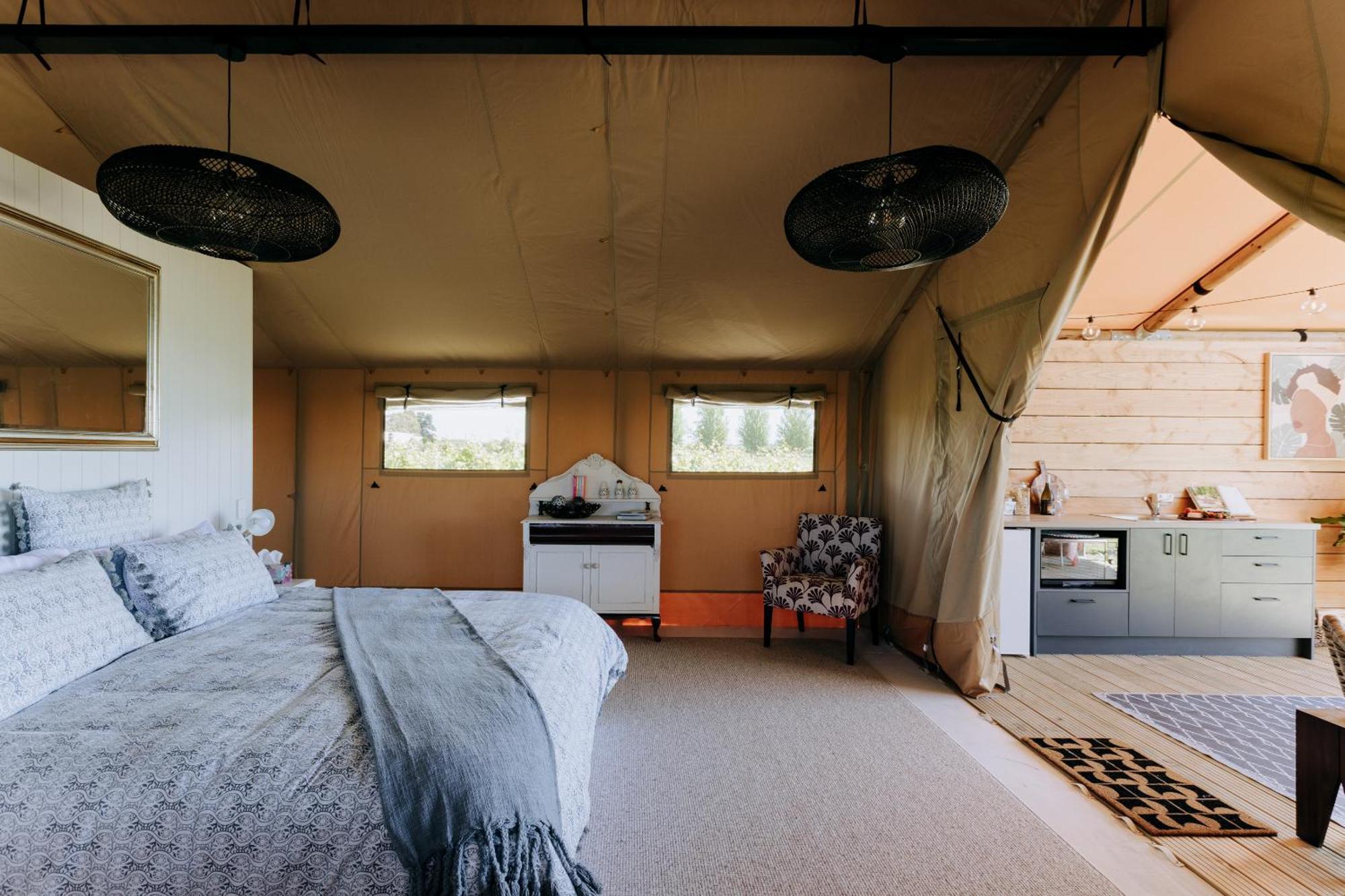 Villas & Vines Glamping Хейстингс Екстериор снимка