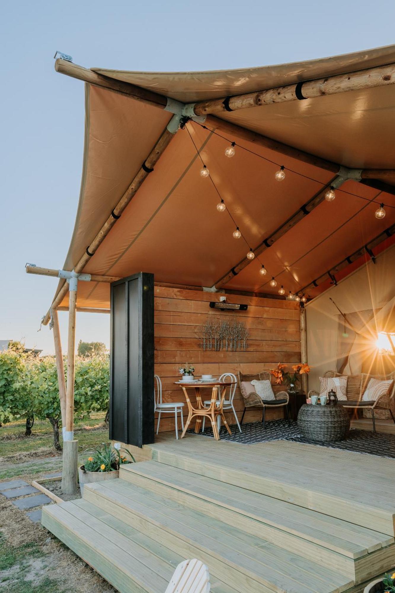 Villas & Vines Glamping Хейстингс Екстериор снимка