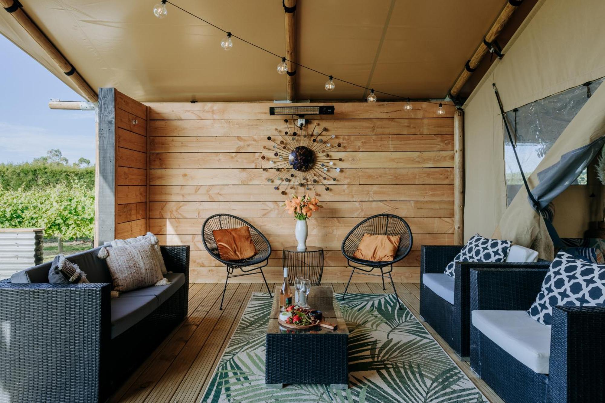 Villas & Vines Glamping Хейстингс Екстериор снимка